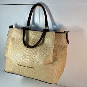 Dooney & Bourke Purse